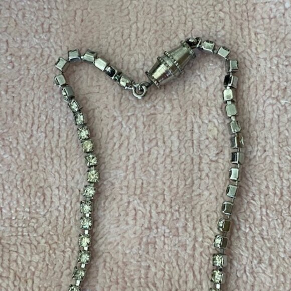 Vintage 5pc ANTIQUE SILVER & RHINESTONE Belt BRACELET Necklace EARRINGS HairClip - Picture 6 of 14